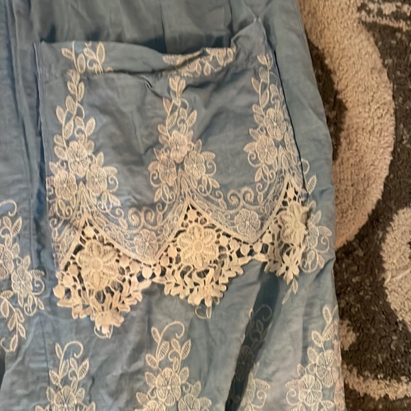 boho Long floral duster vest cape cod style nwot
Need to down size my closet - Picture 2 of 3